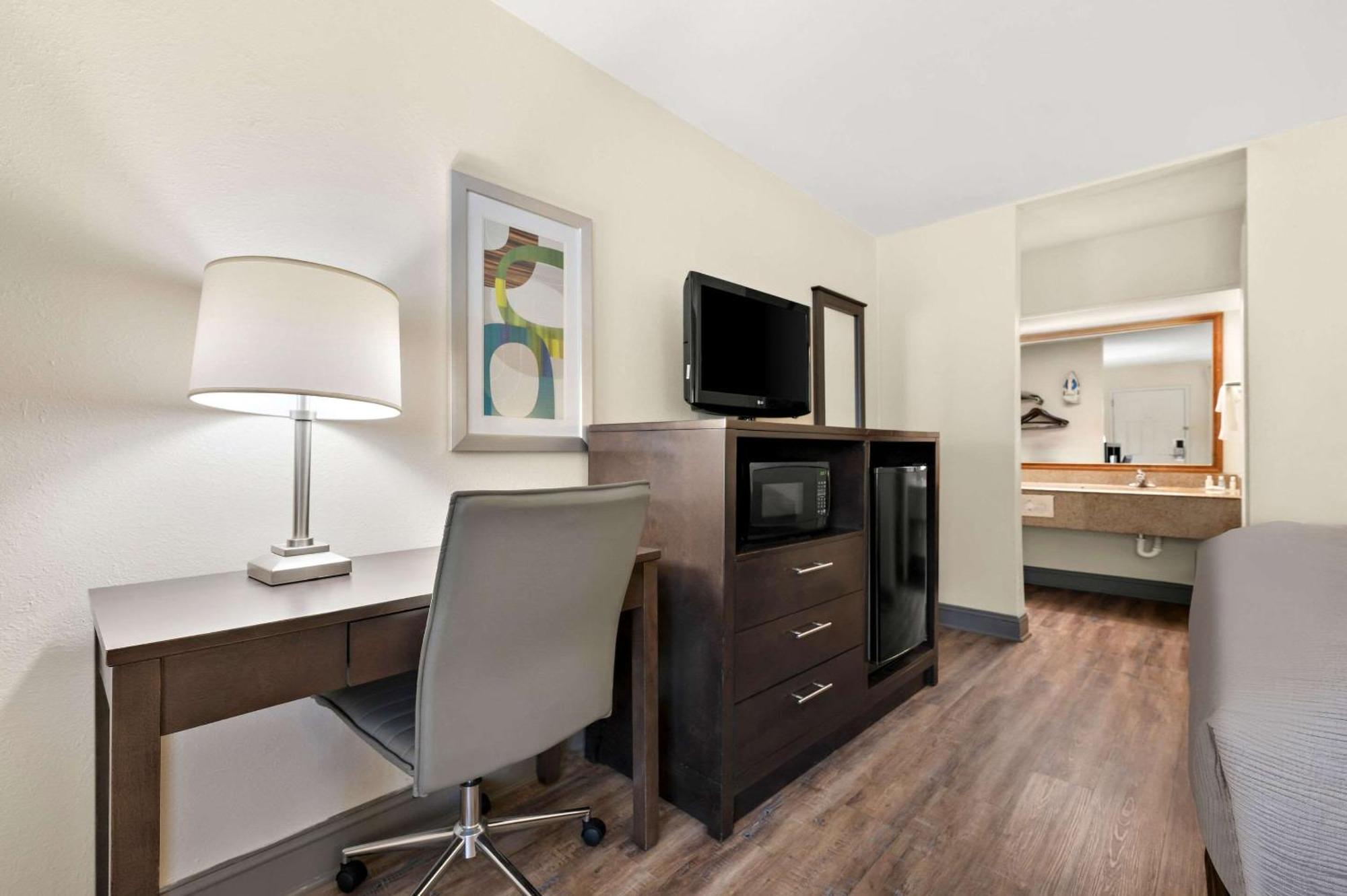 Quality Inn Pelham I-65 Exit 246 Exterior foto
